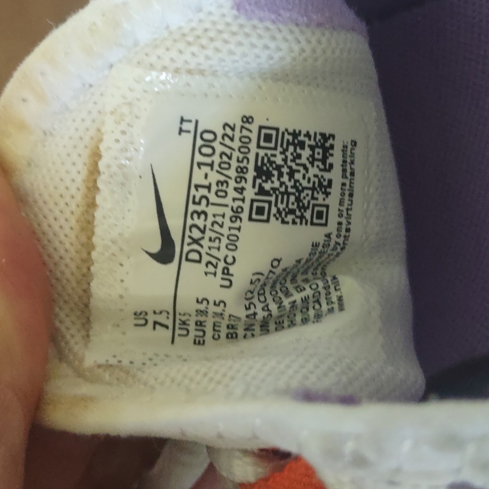 Nike Air Max 270 Women's White Sneakers with Purple and Orange Accents Size 7.5 - Picture 8 of 8